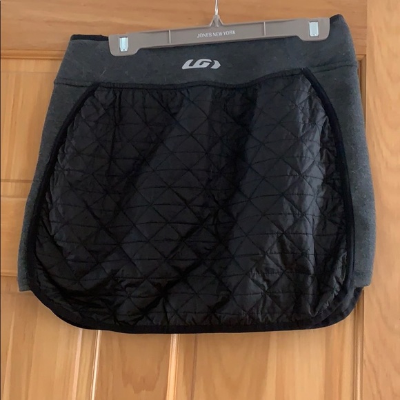 Garneau skirt - Picture 2 of 2
